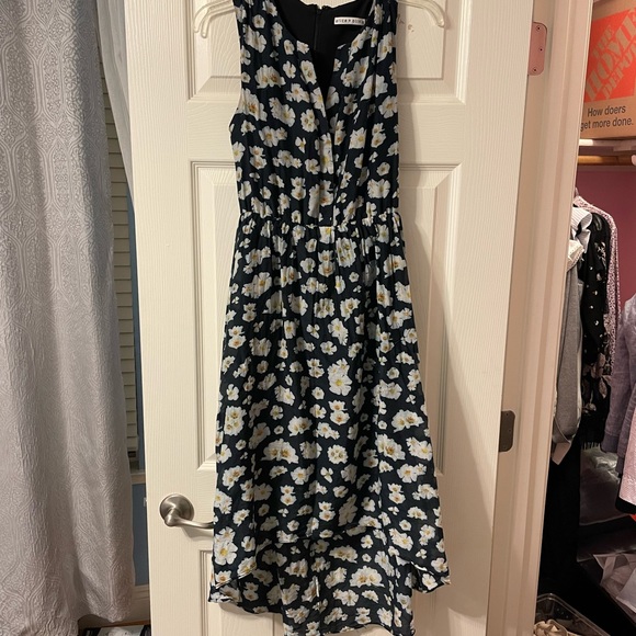 Alice and Olivia Cutout Back Floral dress - Picture 6 of 6